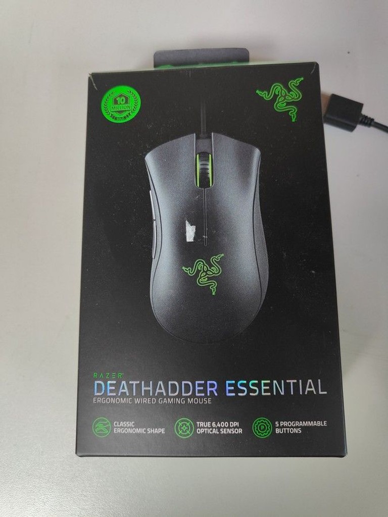 Купить Razer deathadder essential rz01-03850200 Б/У