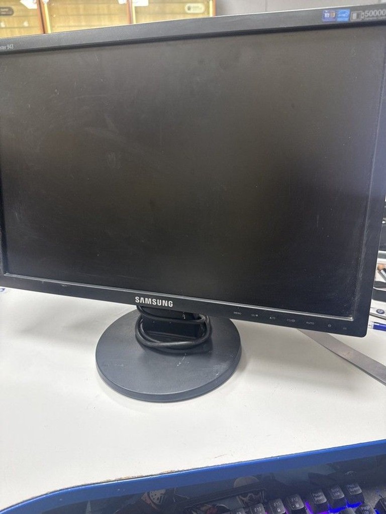 Оголошення Samsung 943nw Б/У