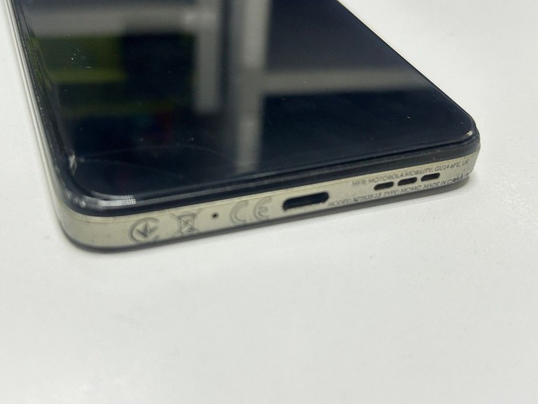Дешиво Motorola moto g06 power 4/256gb с ломбарда