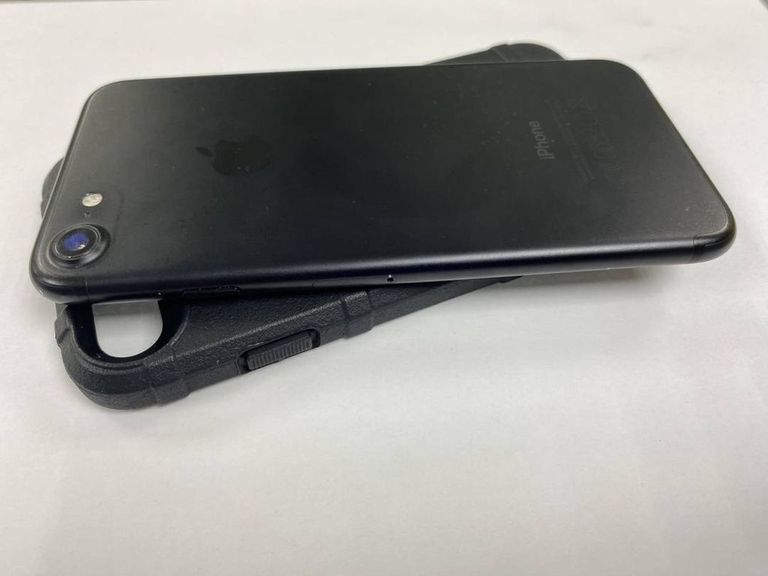 Apple iphone 7 32gb Код:01-19073581. Изображение 8