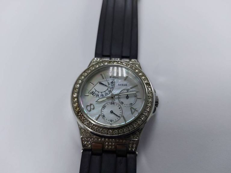 Guess W19004L1