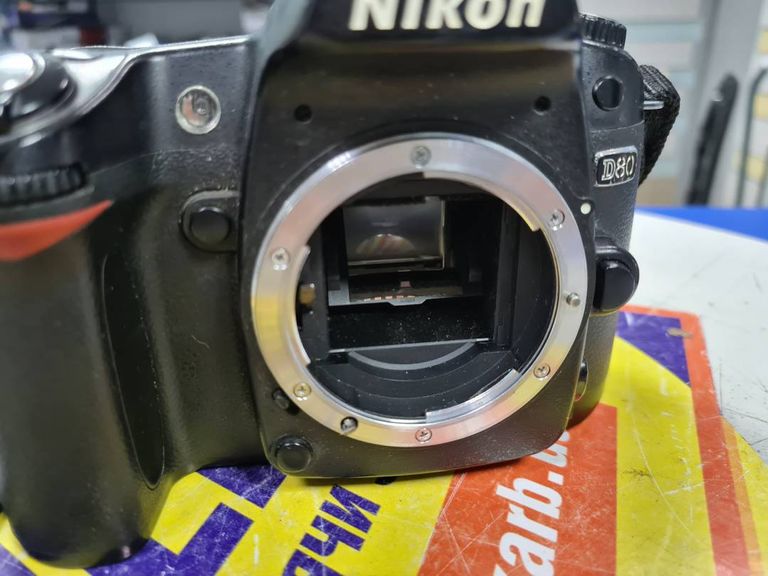 Nikon d80 без объектива