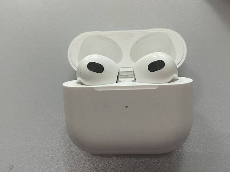 Apple airpods 3rd generation