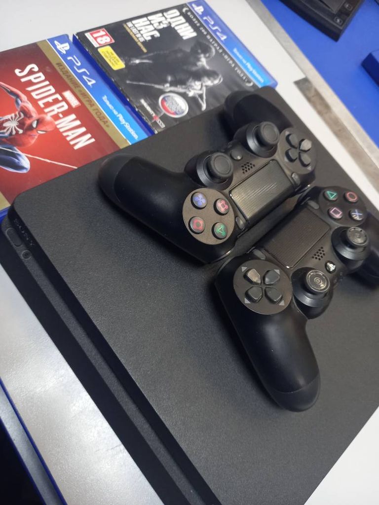 Купить Sony PlayStation 4 Slim 1TB Black Б/У