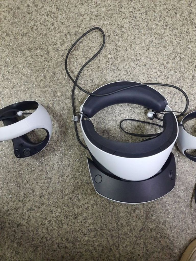 Дешево Sony cuh-zvr2 playstation vr + camera + move з ломбарду