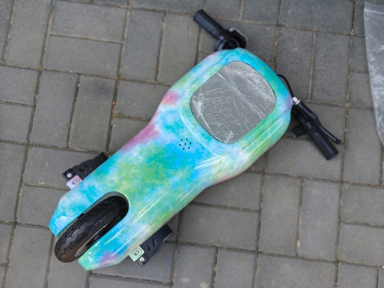 Дитячий електричний самокат Drift Trike Scooter зі світлодіодними колесами для дрейфу, дросельна заслінка на 360°, 250 Вт. Новий Код:null. Изображение 8