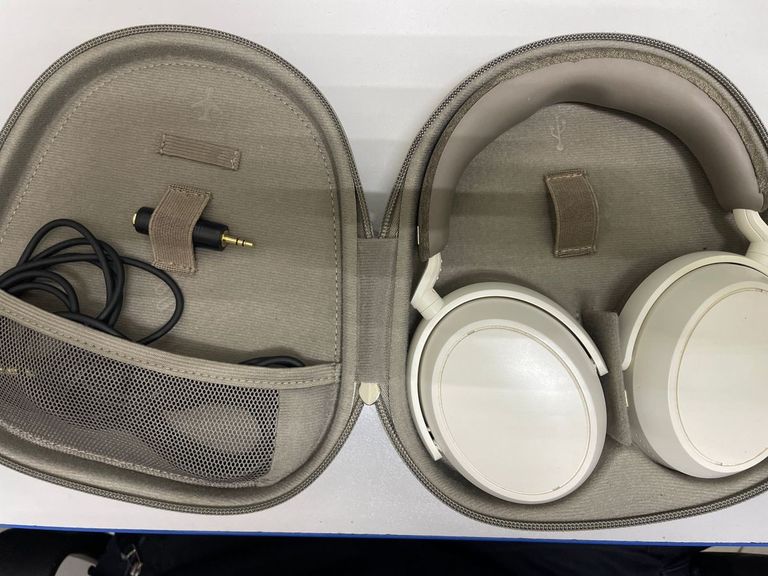 Купити Sennheiser momentum 4 wireless Б/У