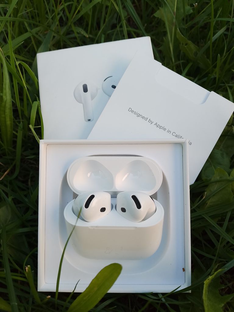 Купити Apple airpods 4 Б/У