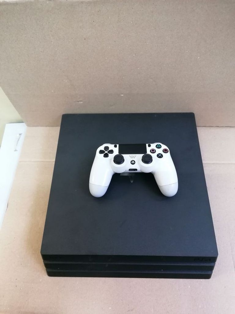 Купити Sony playstation 4 pro Б/У