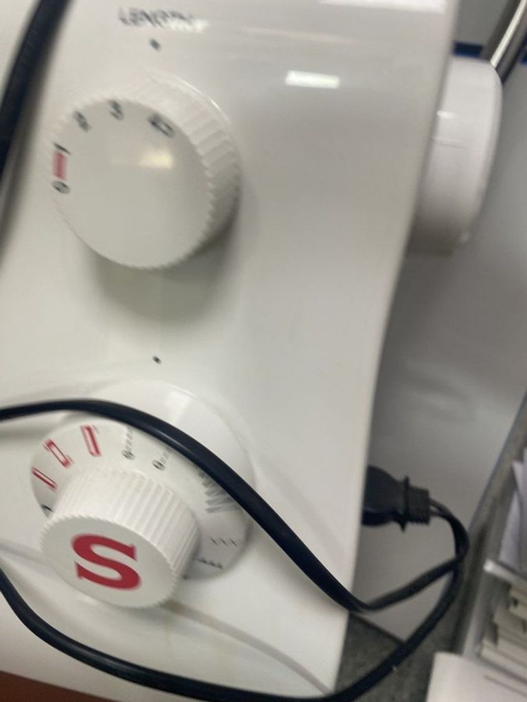 Оголошення Singer Tradition 2250 Б/У