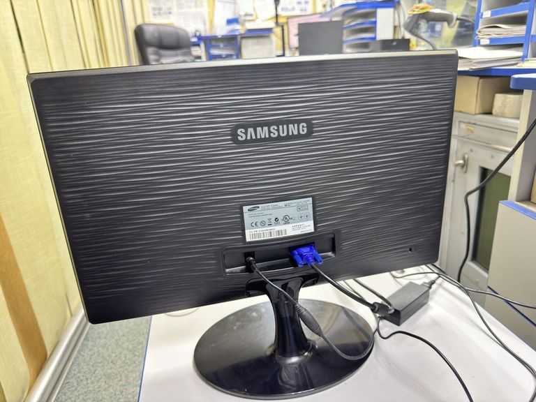 Объявление Samsung s22a300 Б/У