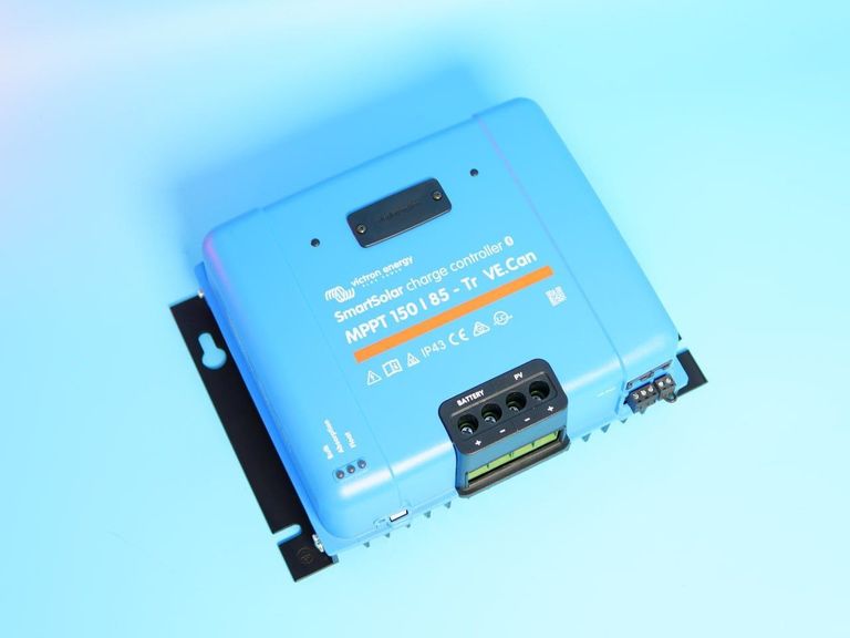 Объявление SmartSolar MPPT 150/85-Tr VE.Can Bluetooth SCC115085411 Victron Energy 150В 85А Б/У