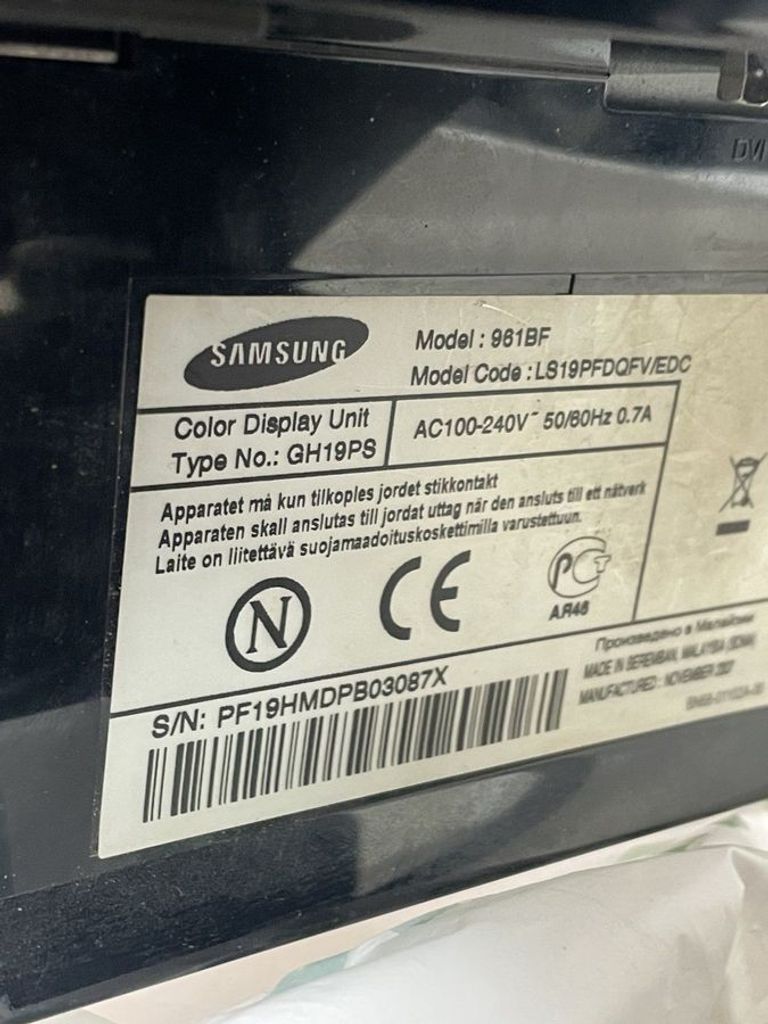 Дешиво Samsung 961 bf с ломбарда