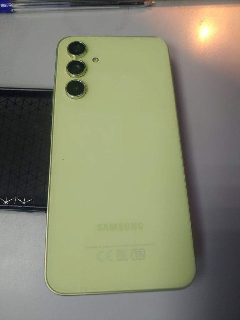Розпродаж Samsung a546e galaxy a54 5g 6/128gb, продавець Техноскарб