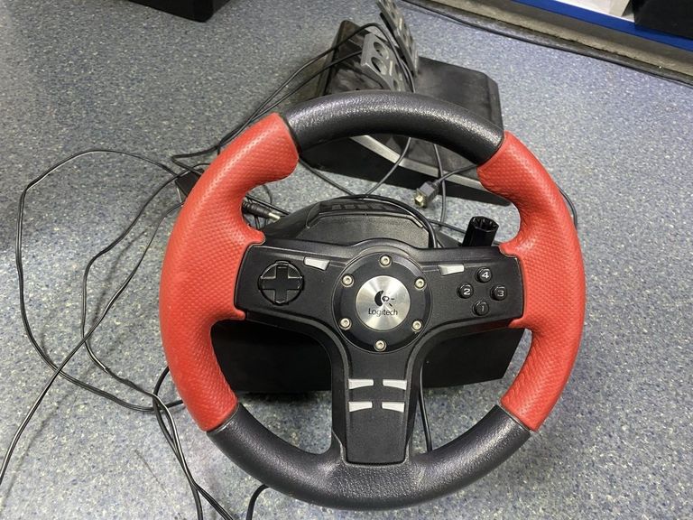 Дешиво Logitech formula force ex с ломбарда