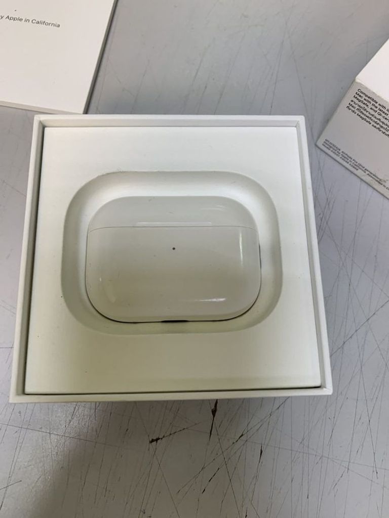 Купить Apple airpods pro 2nd generation Б/У