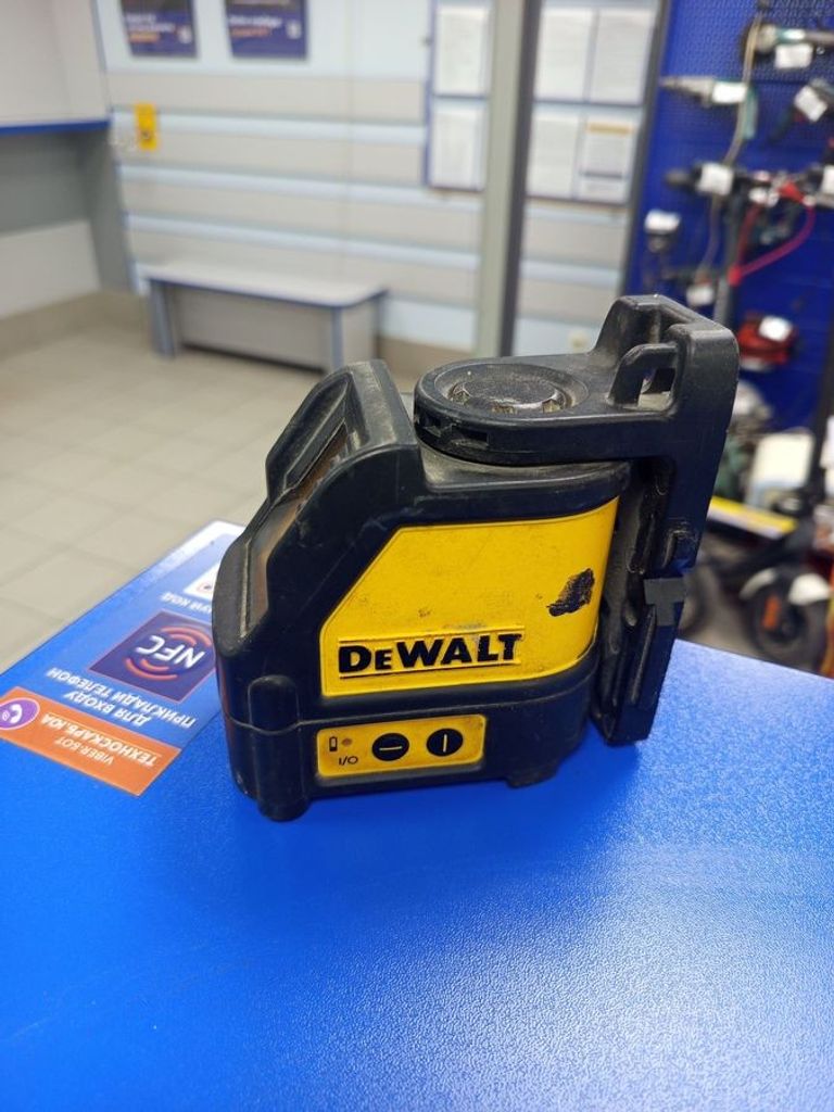 Купить Dewalt dw088 Б/У