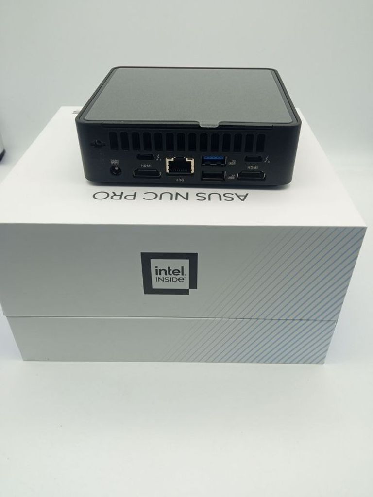 Купить Asus nuc pro core 3 100u/ram16gb/ssd256gb/video int Б/У