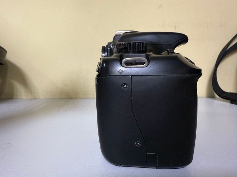 Canon eos 1100d + ef-s 18-55mm f/3,5-5,6 is ii Код:01-200829005. Изображение 9