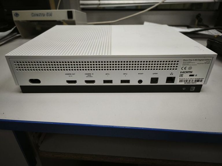 Розпродаж Microsoft Xbox One S 1TB, продавець Техноскарб