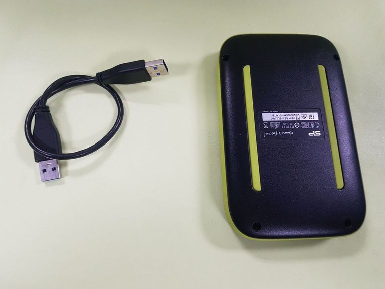 Оголошення Silicon Power 1000gb 2,5" usb3.0 armor a30 sp010tbphda30s3k Б/У