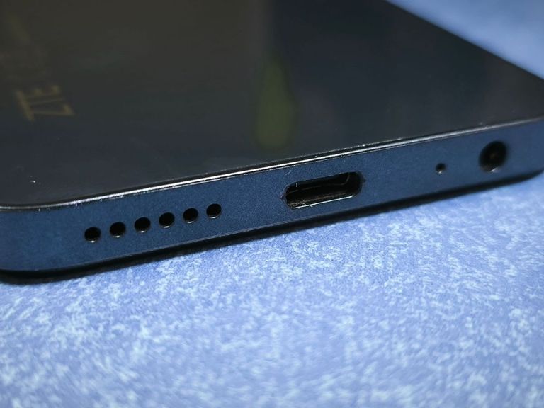 Дешиво Zte Blade V50 Design 8/128GB Black с ломбарда