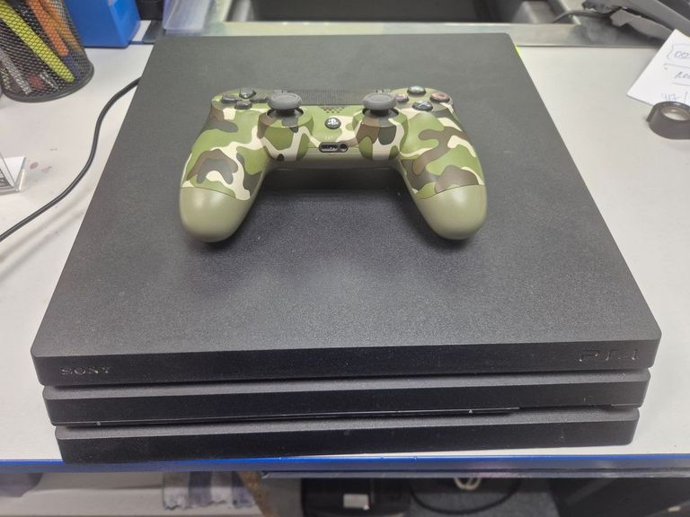 Купити Sony playstation 4 pro Б/У