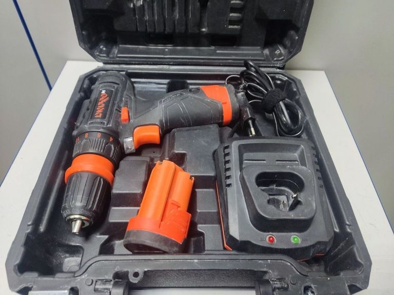 Дешево Dnipro-M cd-12qx з ломбарду