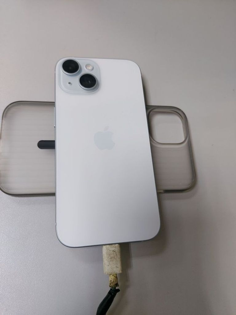 Дешиво Apple iPhone 15 128GB Green с ломбарда