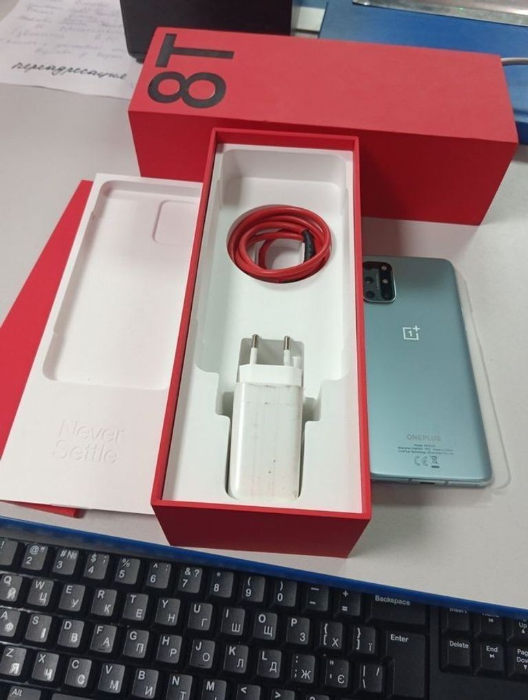 Дешево Oneplus 8t 12/256gb з ломбарду