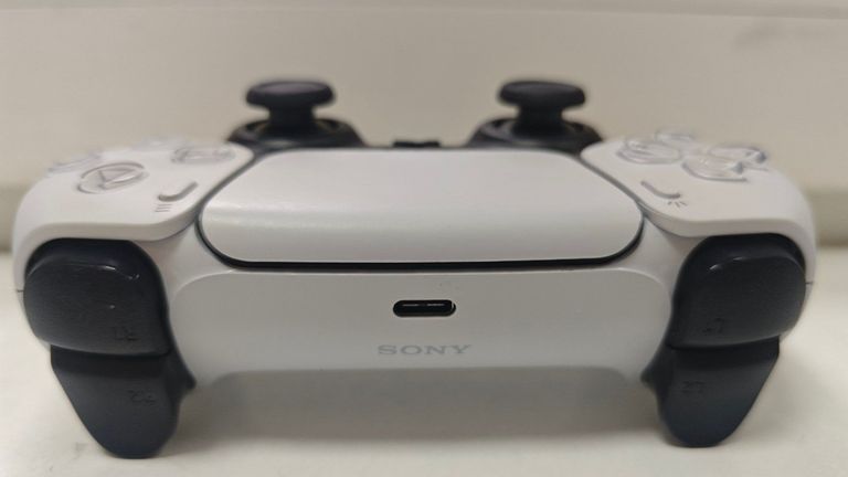 Дешево Sony DualSense Black з ломбарду