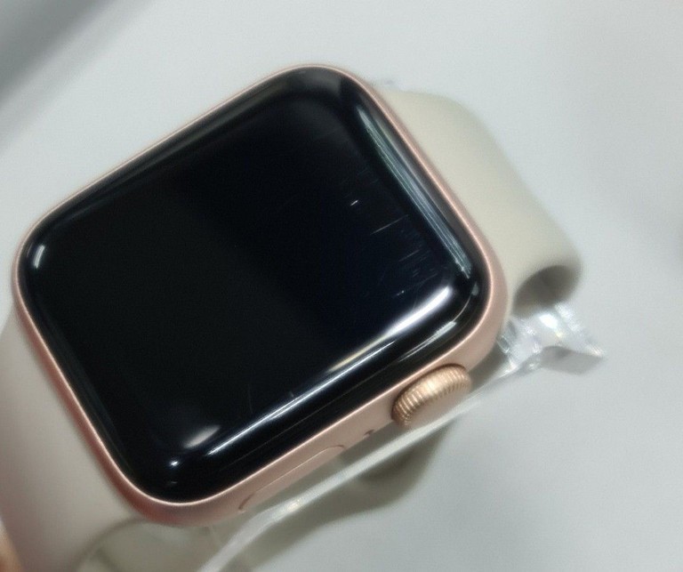 Apple watch se gps 40mm aluminum case Код:01-200926953. Изображение 8