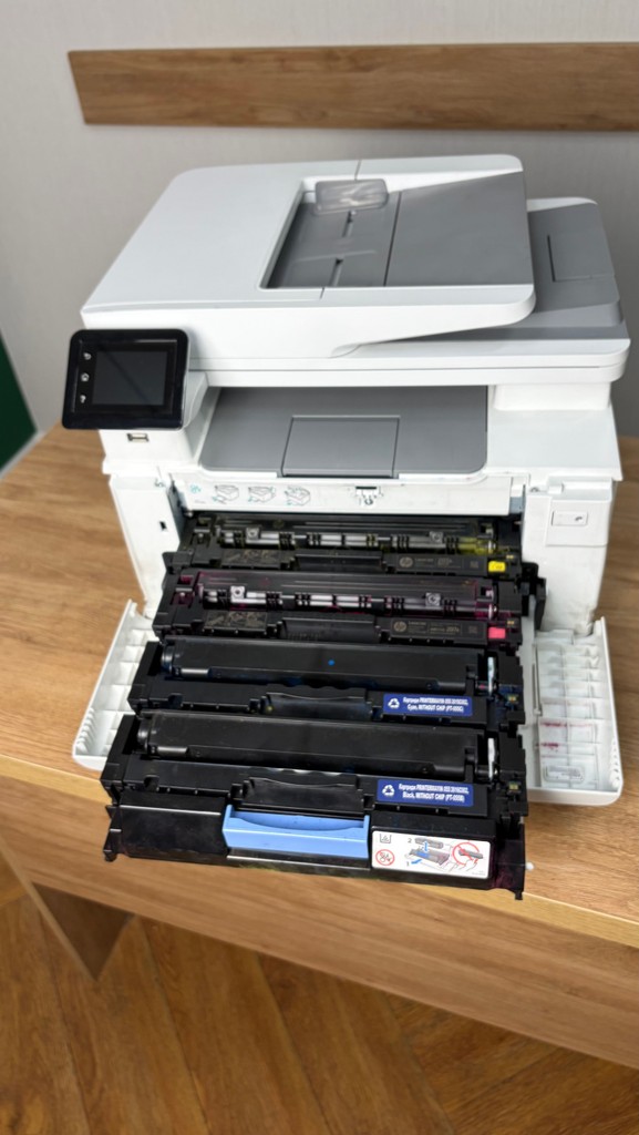 Дешево HP Color LaserJet MFP M282nw з ломбарду