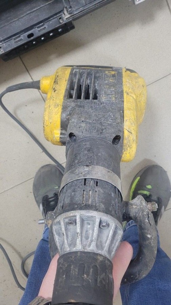 Объявление Dewalt D25899K Б/У