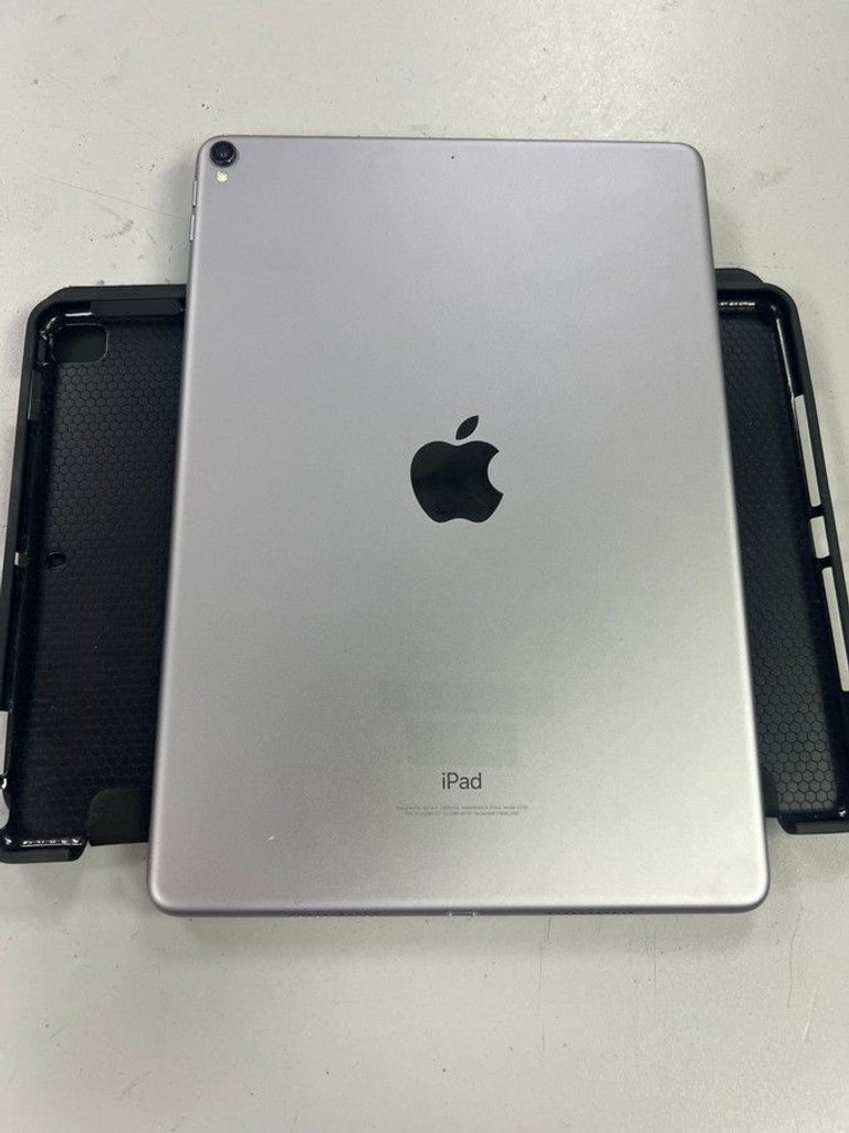 Купити Apple ipad pro 10.5 wi-fi 64gb Б/У
