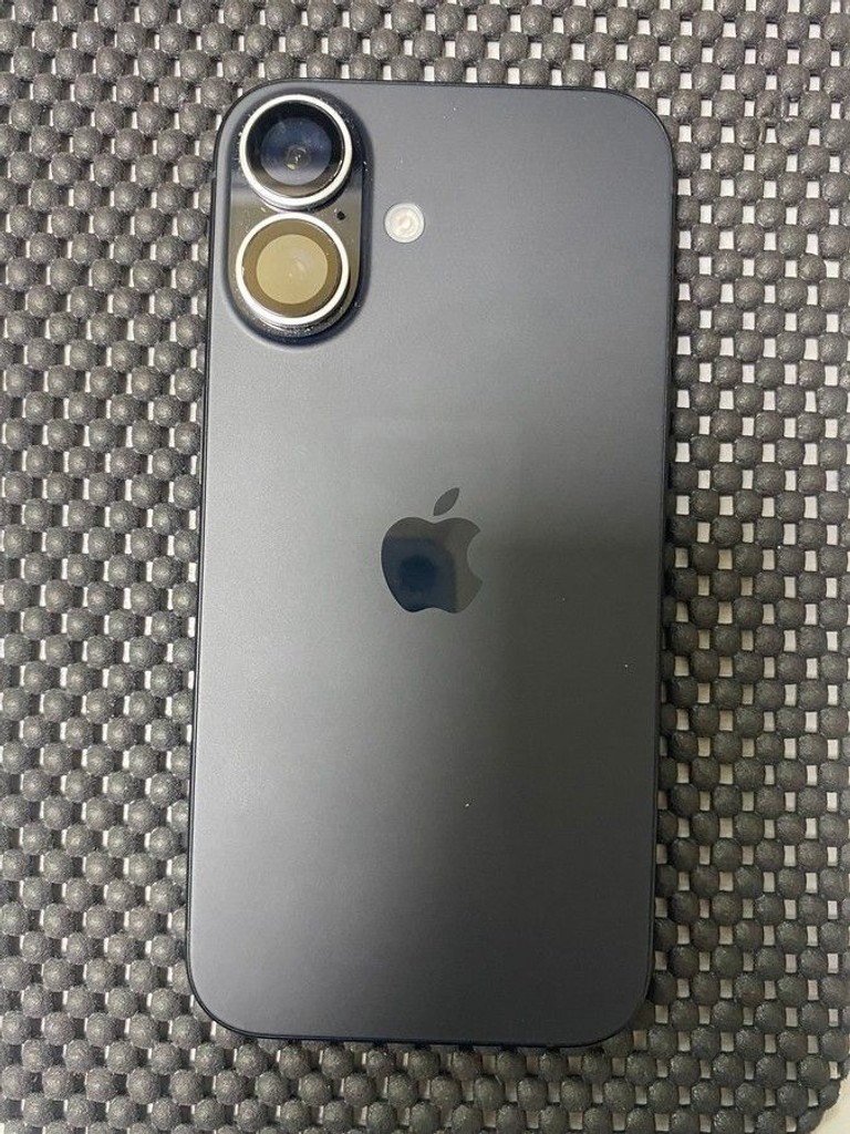 Купити Apple iphone 16 128gb Б/У