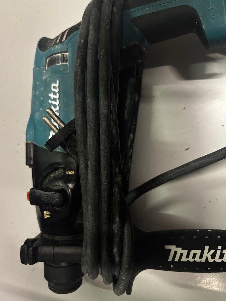 Купить Makita HR1830 Б/У