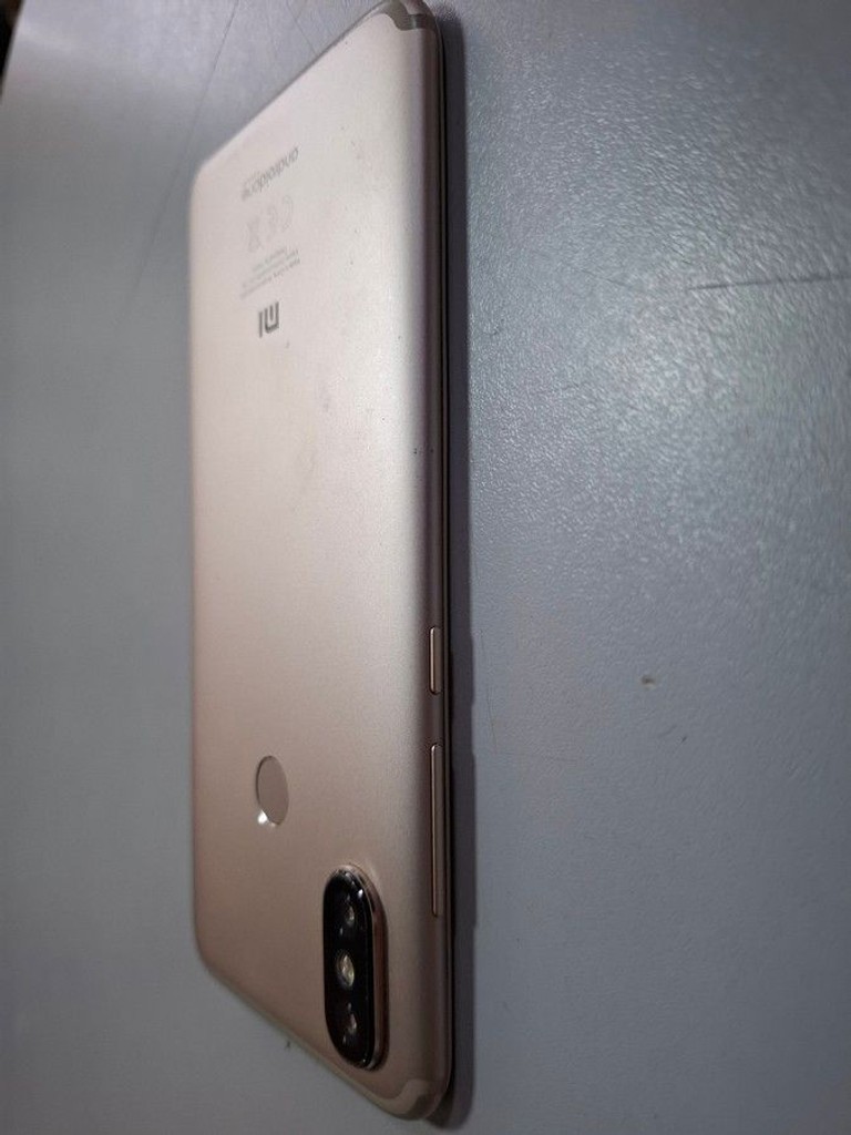 Распродажа Xiaomi Mi A2 4/32GB Black, продавец Техноскарб