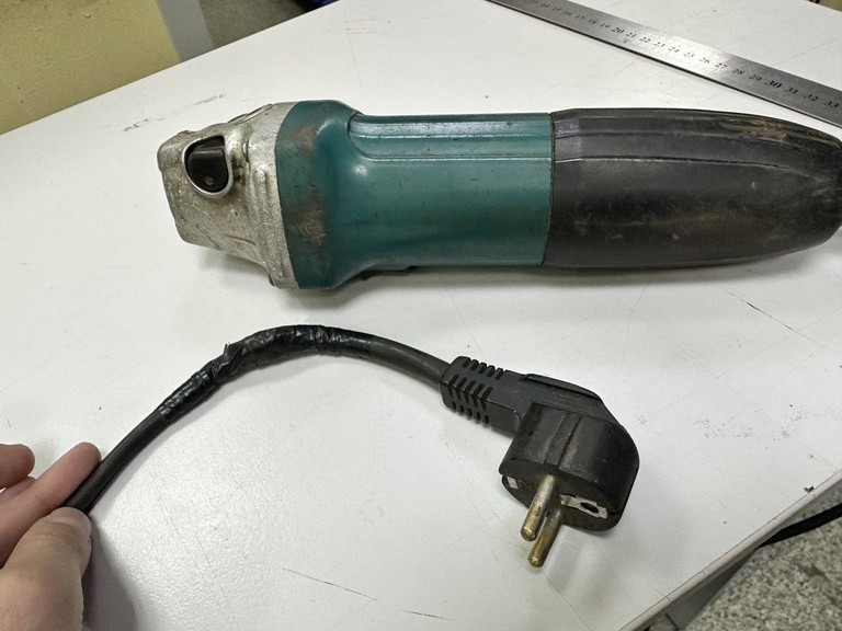 Оголошення Makita GA5030 Б/У