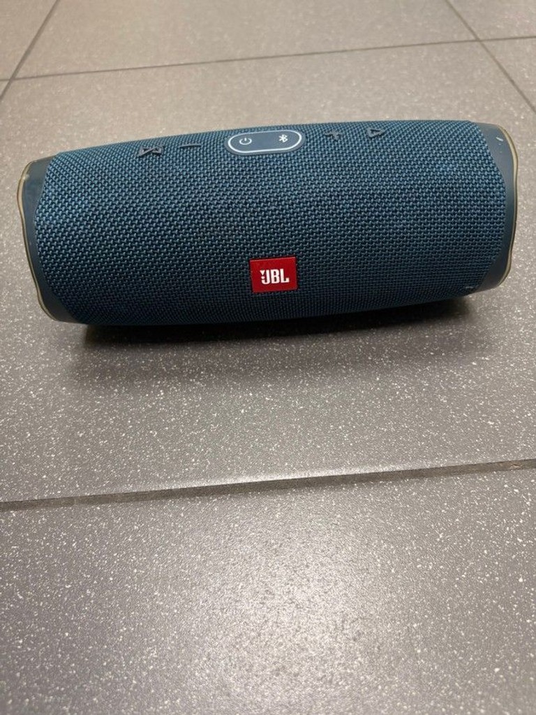 Купити Jbl charge 4 Б/У