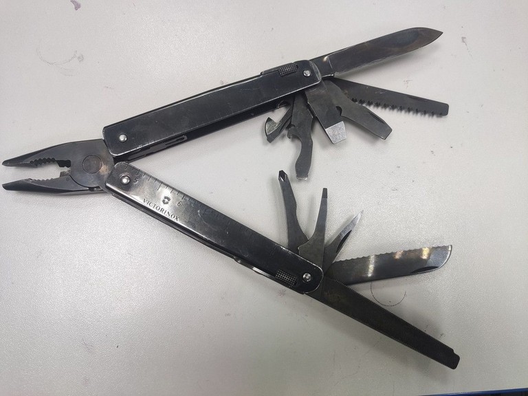 Купити Victorinox SwissTool BS 3.0323.3CN Б/У