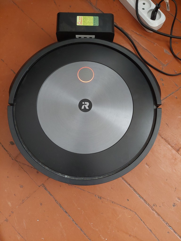 Дешиво Irobot Roomba j7 с ломбарда