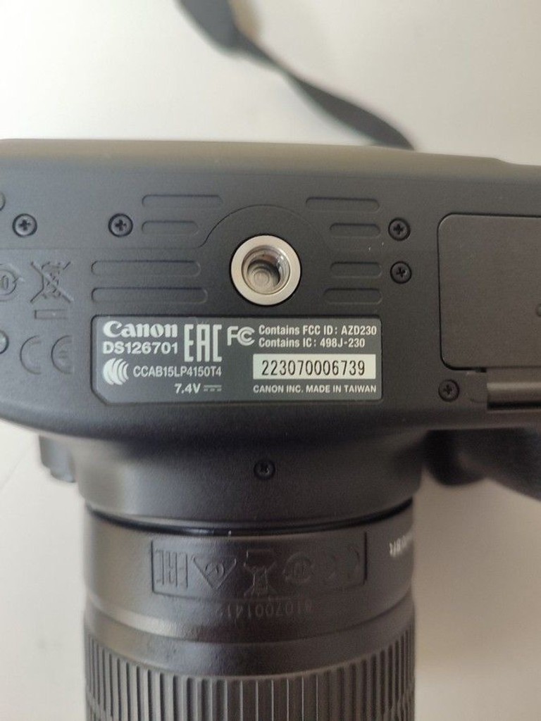 Розпродаж Canon eos 4000d + ef-s 18-55 1:3.5-5.6 iii, продавець Техноскарб