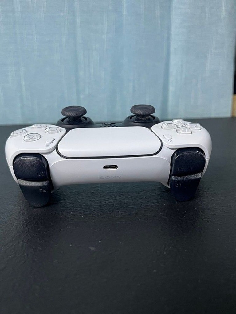 Дешево Sony DualSense Black з ломбарду
