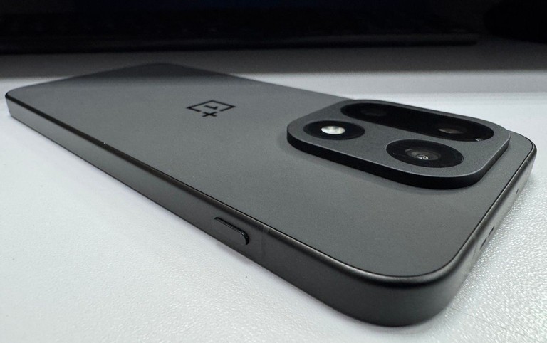 Oneplus 15 12/256GB Black Код:01-201154046. Изображение 5