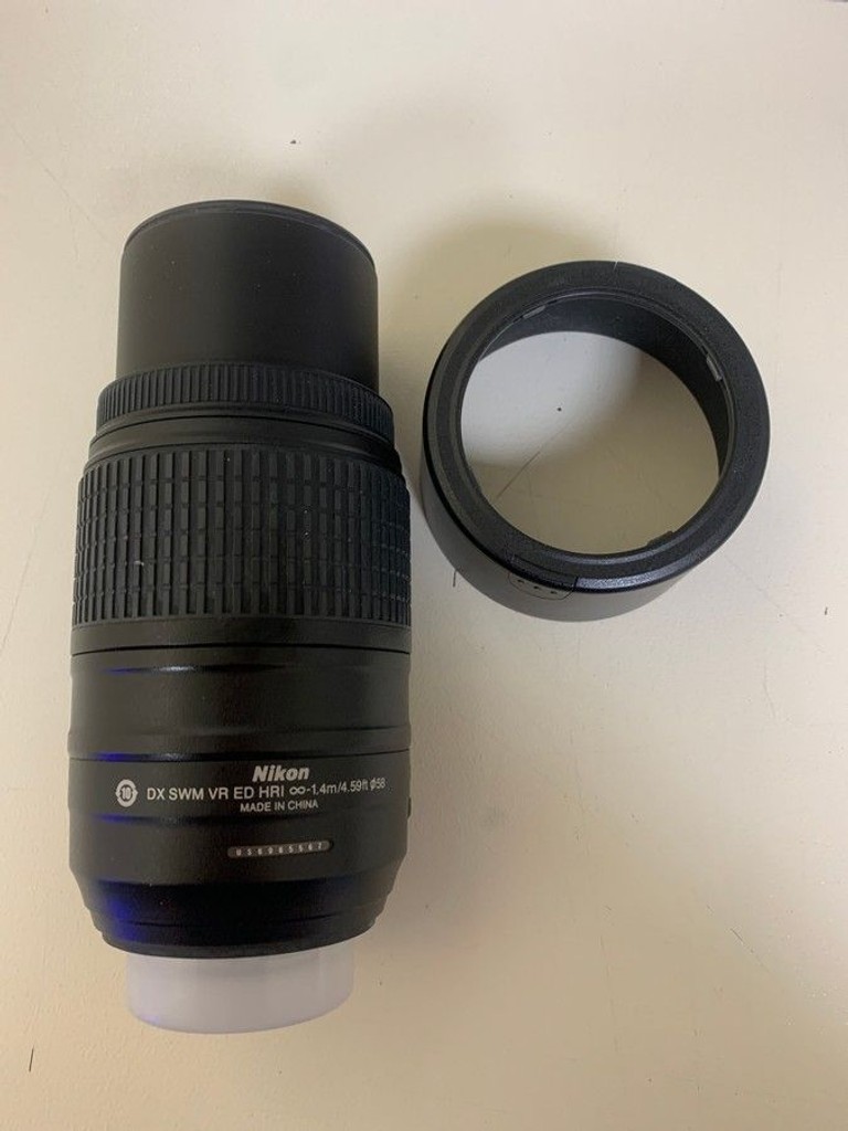 Дешево Nikon AF-S DX Nikkor 55-300mm f/4,5-5,6G ED VR з ломбарду