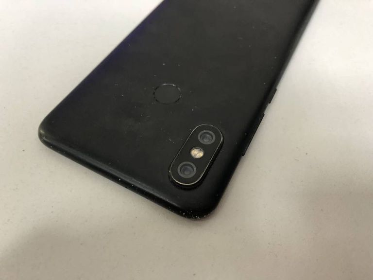 Дешево Xiaomi Mi A2 4/64GB Black з ломбарду