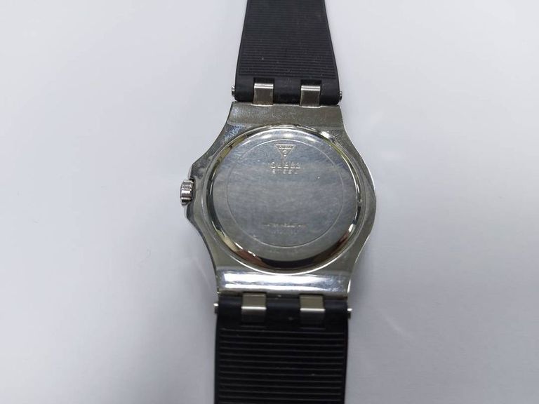 Guess W19004L1