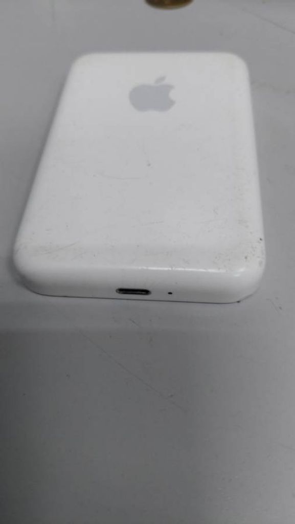 Apple magsafe battery pack