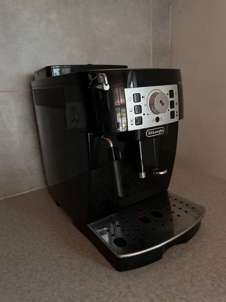 Delonghi Magnifica S ECAM 22.112.B